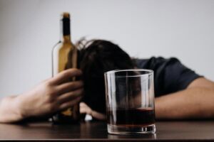 Wszywka alkoholowa Warszawa umożliwia życie w trzeźwości