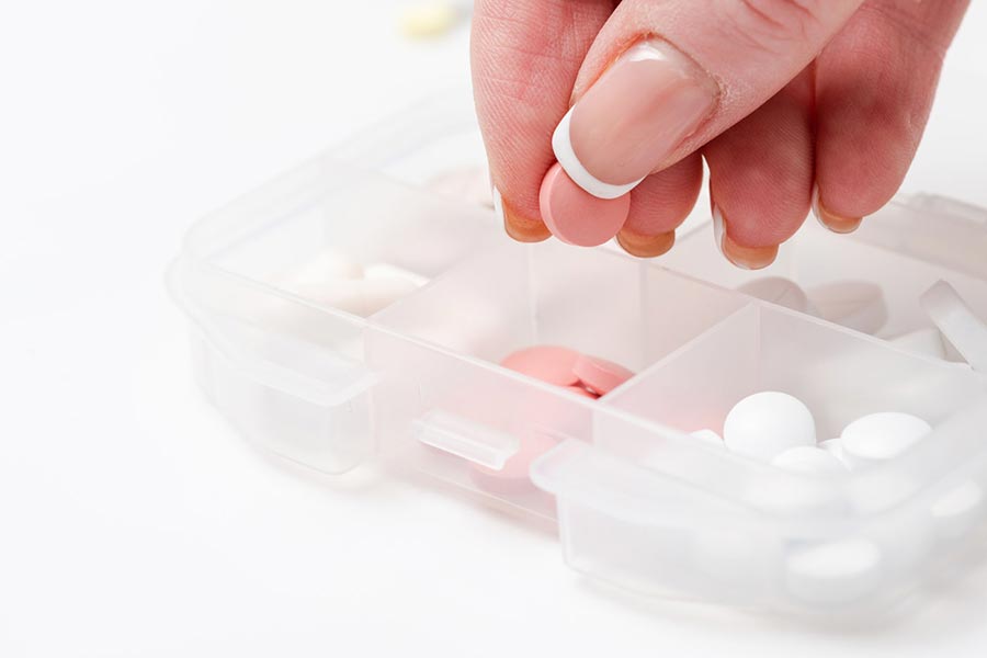 Antykoncepcja awaryjna - czy tabletka dzień po ma skutki uboczne? Odpowiadamy