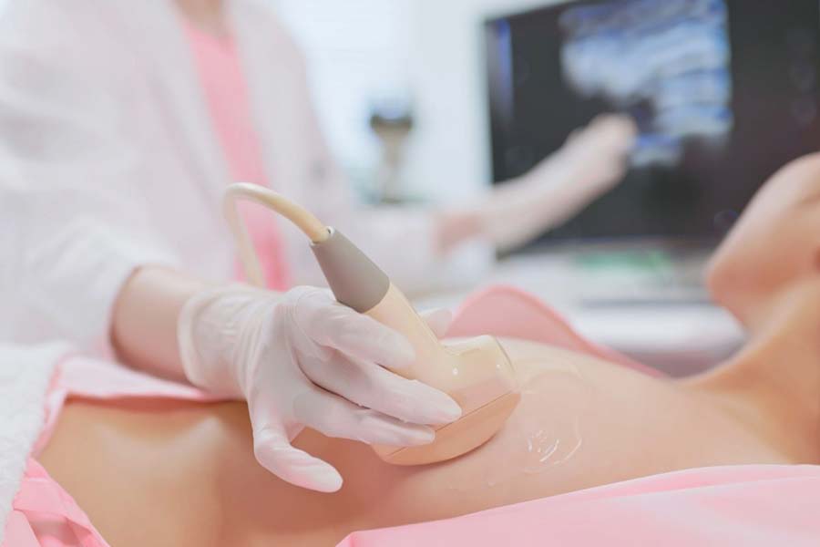 USG piersi - kiedy wykonać badanie i jakie niepokojące objawy powinny skłonić do wizyty u specjalisty?